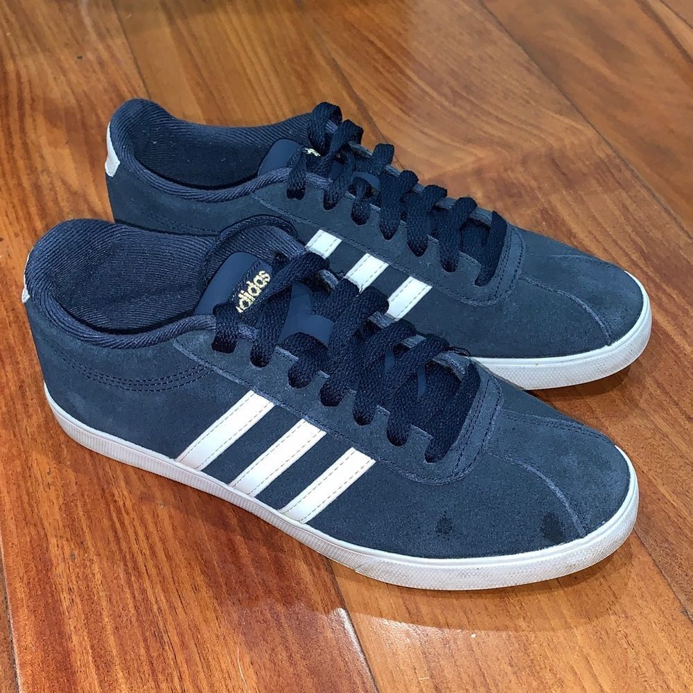 Adidas Men's Dark Blue Sneakers with White Stripes size 7